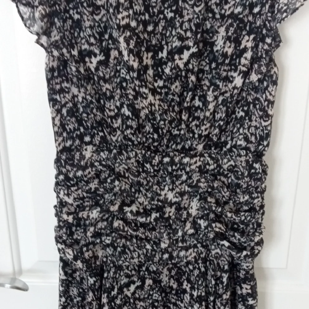 Elegant Black And Multi Color Midi Dress - Picture 11 of 15